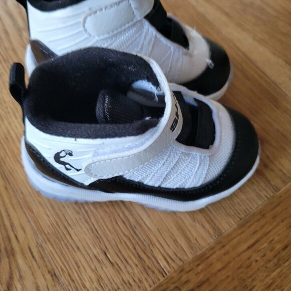 Shaq retro basketball sneakers - Picture 3 of 4